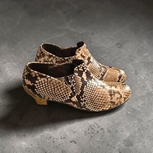 Angel Steps Snakeskin Patterned Women's Shoes